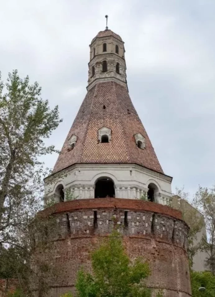 От монастыря к Дворцу культуры. Пешеходная экскурсия по Автозаводской