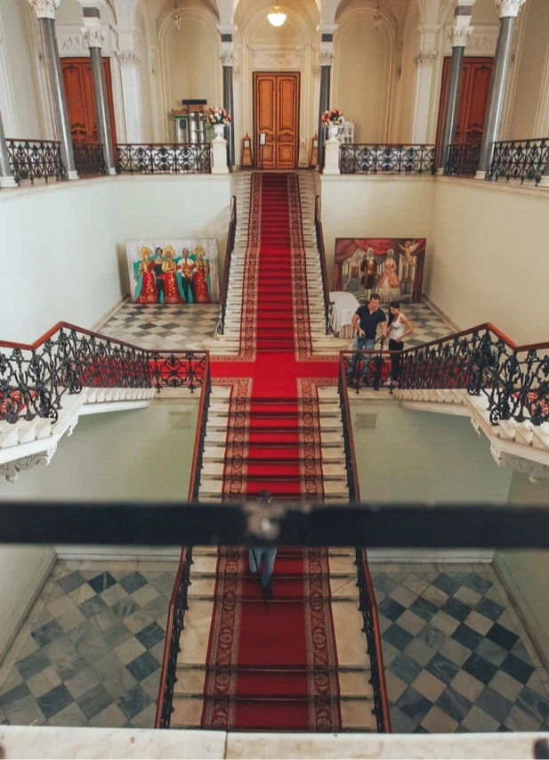 Обзорная экскурсия по Николаевскому дворцу