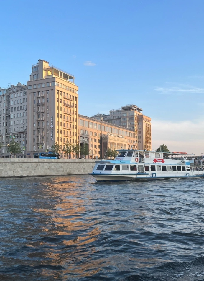 Экскурсия «Жизнь и тайны дома на набережной»