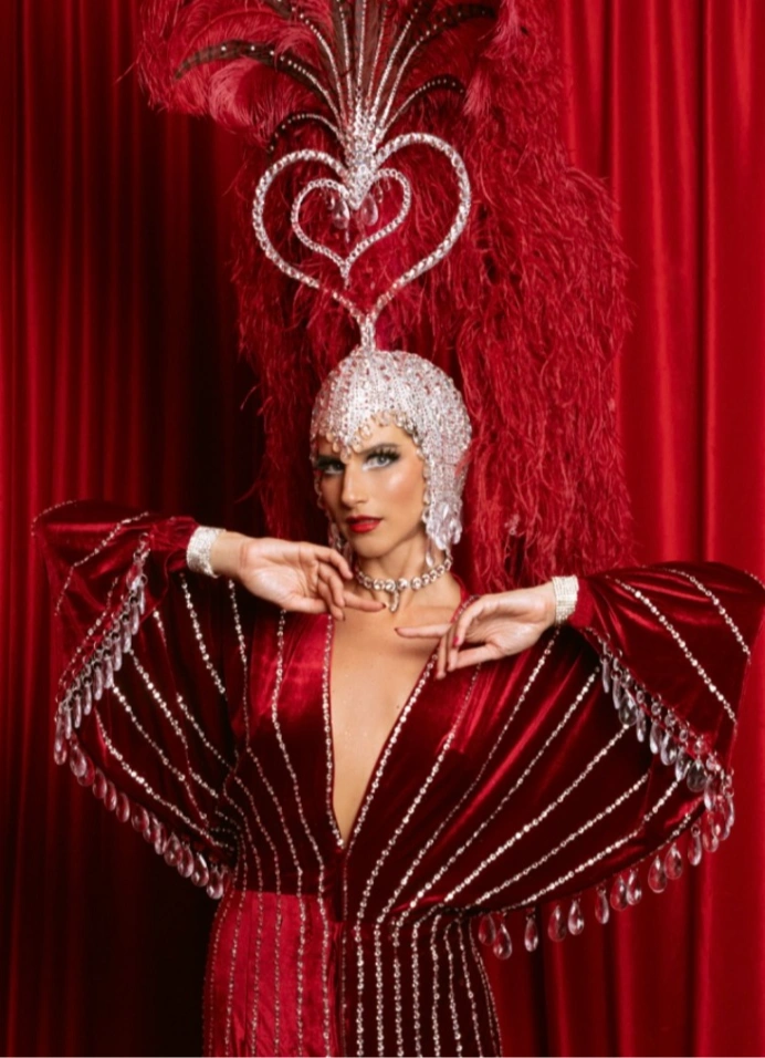 Джазовое бурлеск шоу Revue Rouge. Christmas Edition