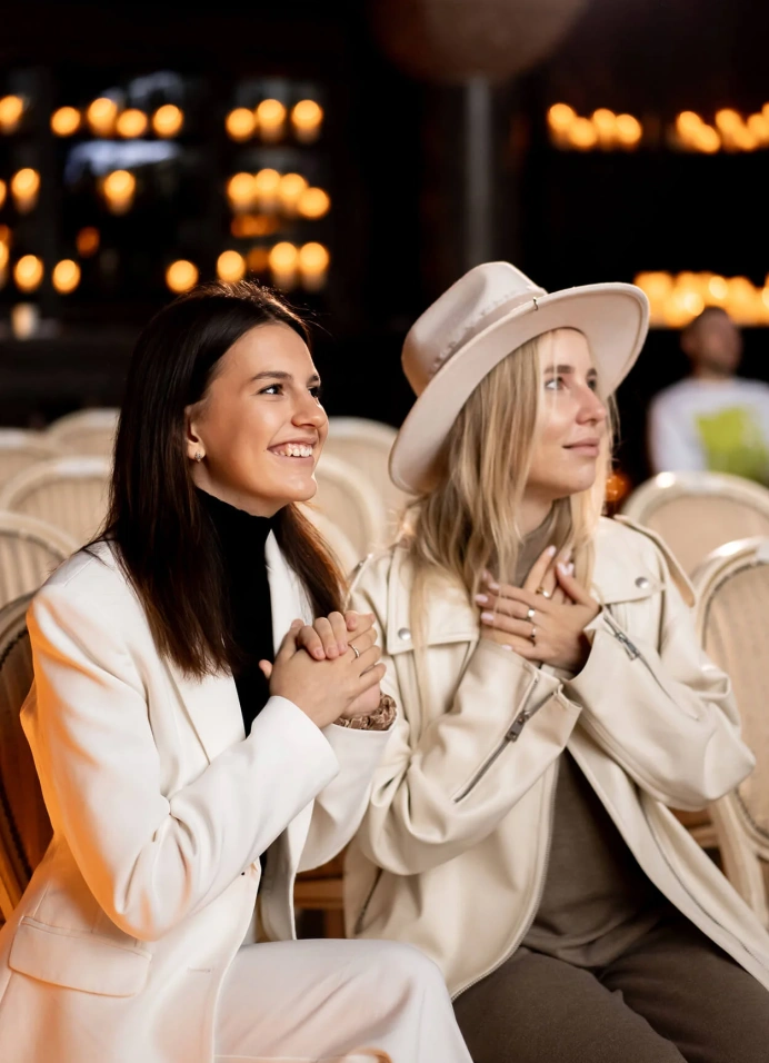 Новое утро в Особняке. Кофе, друзья, орган