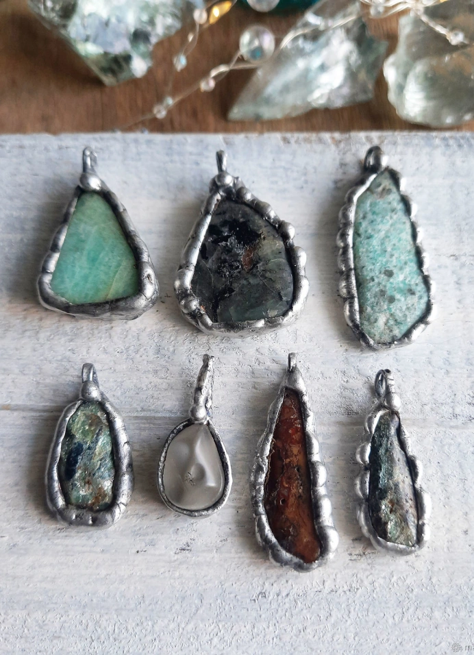 Воркшоп: украшение из олова