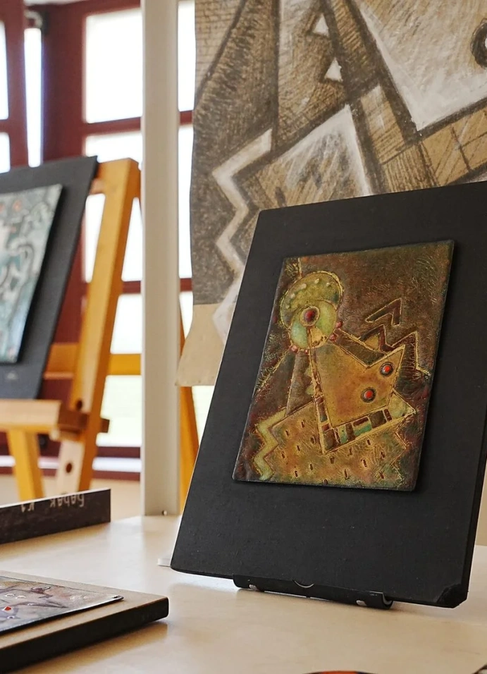 Лаборатория горячих эмалей