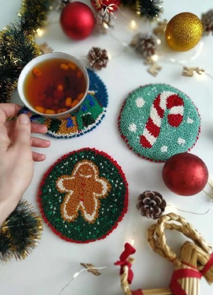 Подставки под кружки: ковровая вышивка