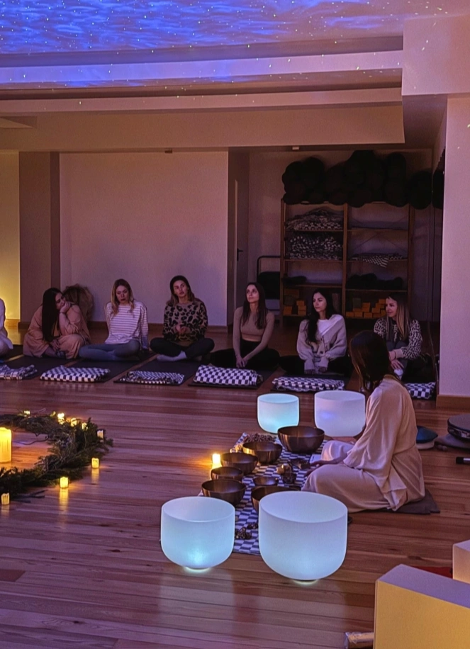 Женский круг с гонгами и поющими чашами