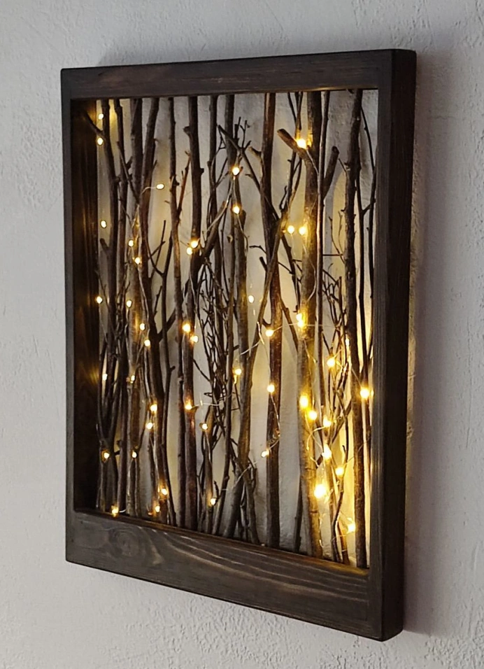 Картина с подсветкой из гирлянды