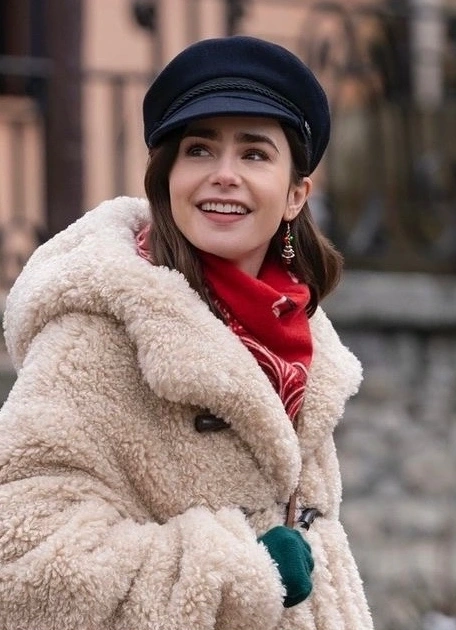 «Эмили в Париже». Новогодний сериальный показ