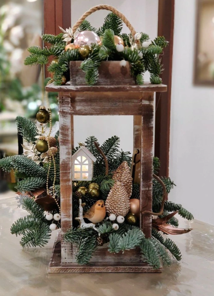 Новогодний фонарь со свечой