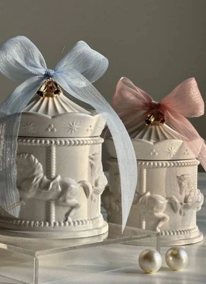 Новогодняя шкатулка с лошадкой