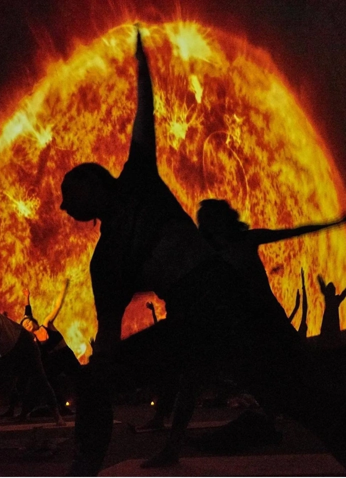 Новогодняя Space Yoga