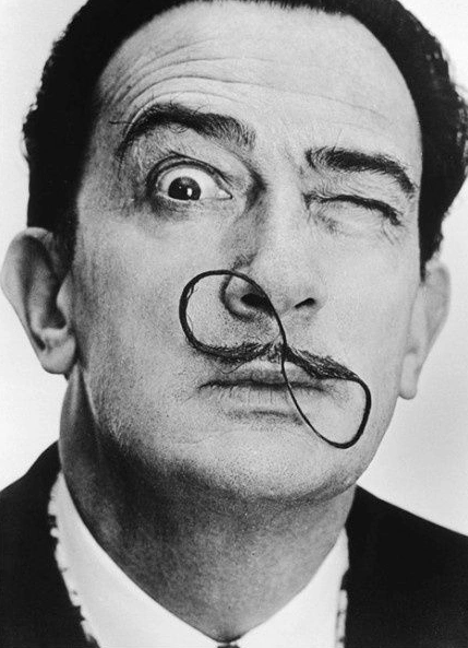 Костюмированный вечер «Скажите: Сюр!»