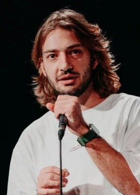 Валера Киракосьян