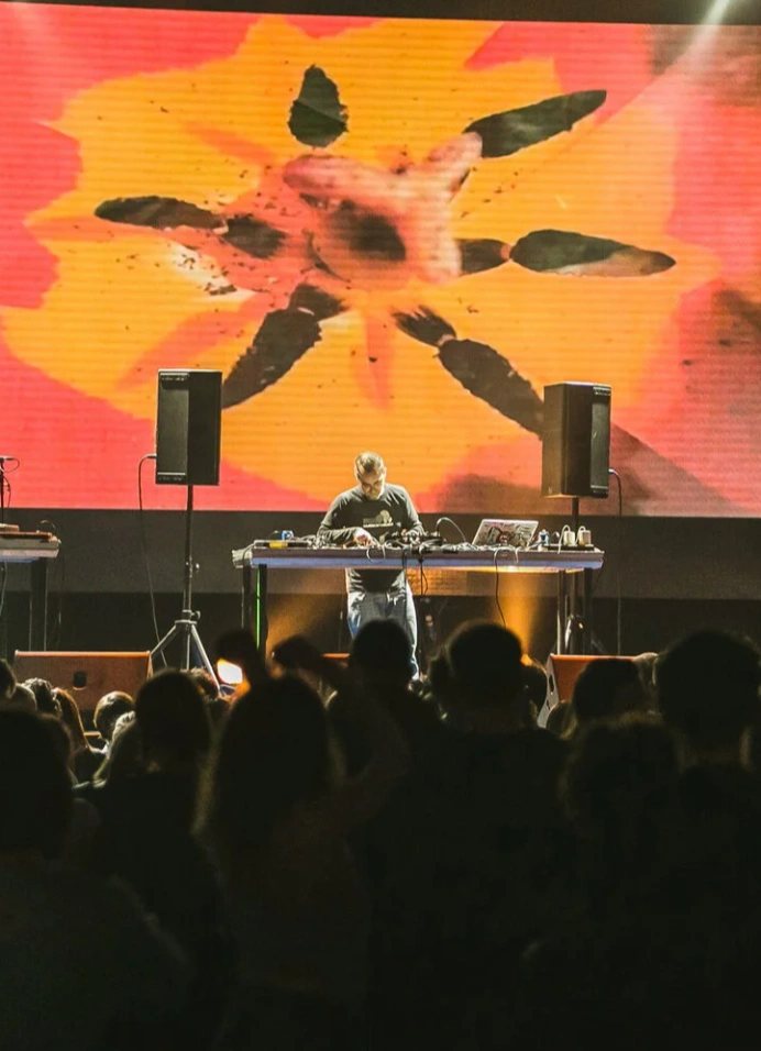 Абстрасенция: новогодний пауэрхаус