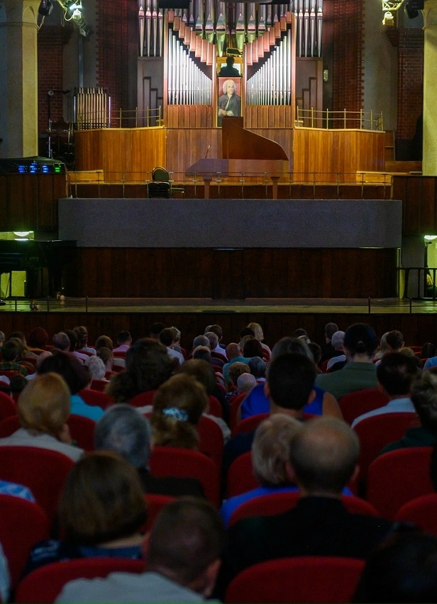 Неоклассика: И.С. Бах и современность. Электроскрипка и орган»