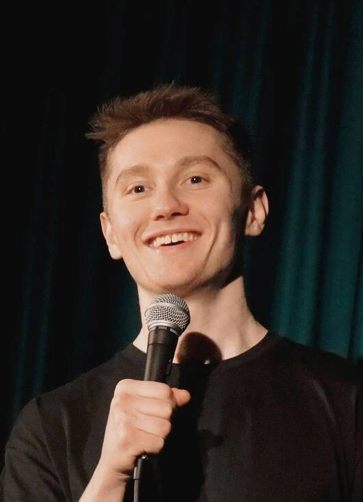 Денис Свечкарев