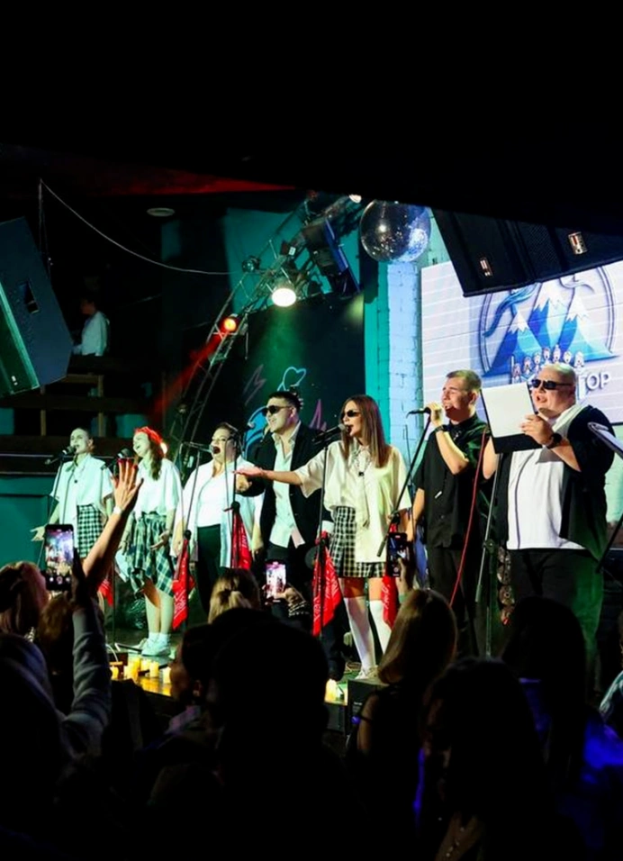 Хит Хор: поём сотнями голосов