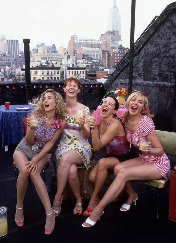 Мода, искусство и энциклопедия брендов: как выучить историю 20 века по сериалу «Секс в Большом городе»