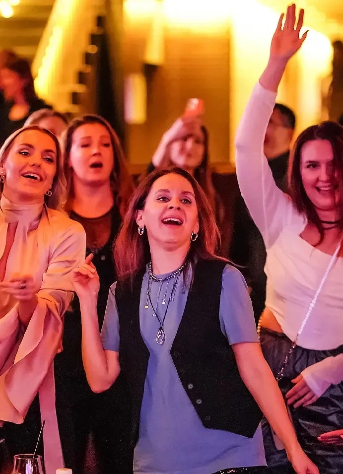 Весенний ритм 90-е: праздник для самых прекрасных