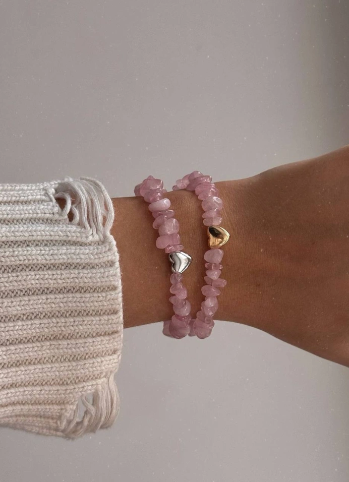 Браслеты, «Любовь и другие лекарства»