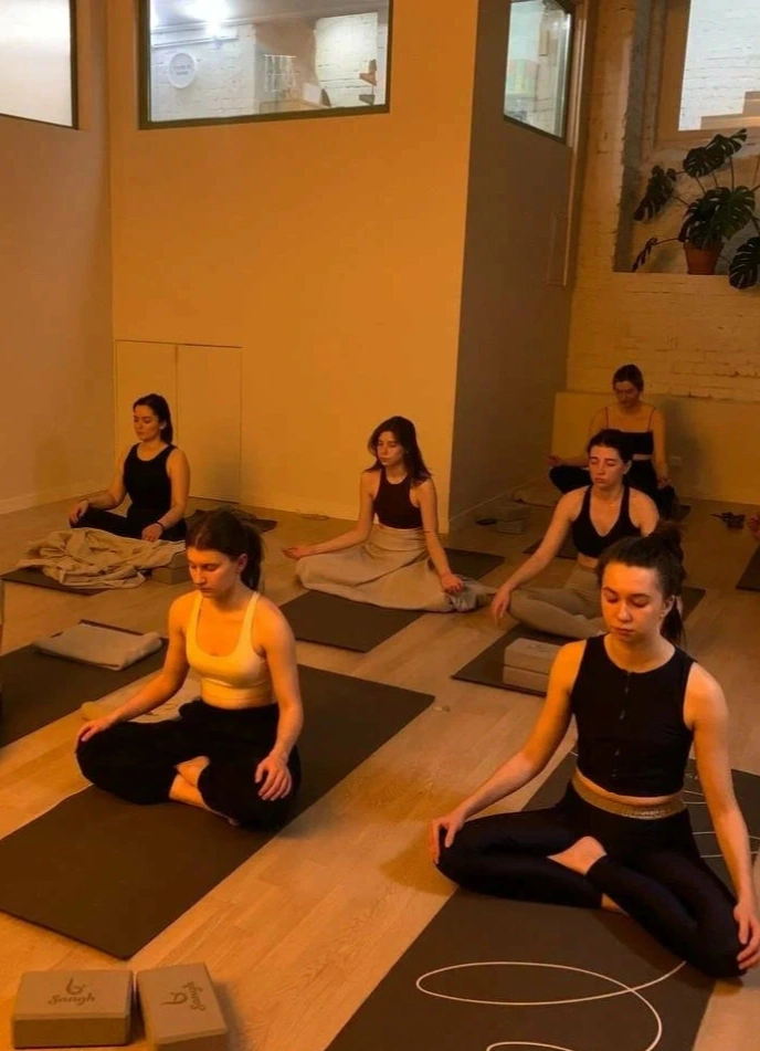 Виньяса-йога под живое музыкальное сопровождение