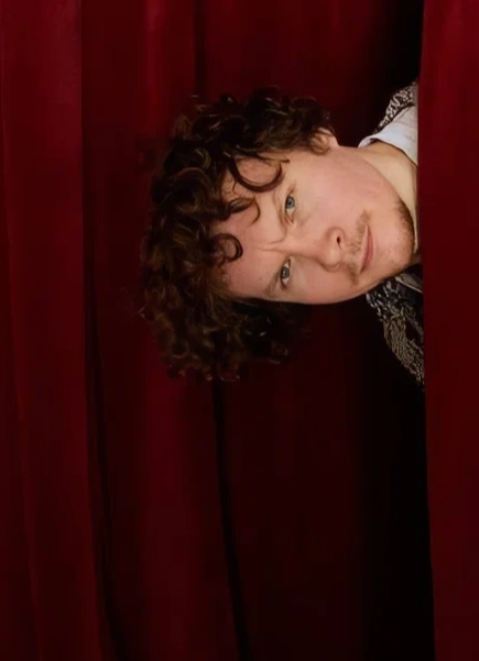 Тёма Емельянов