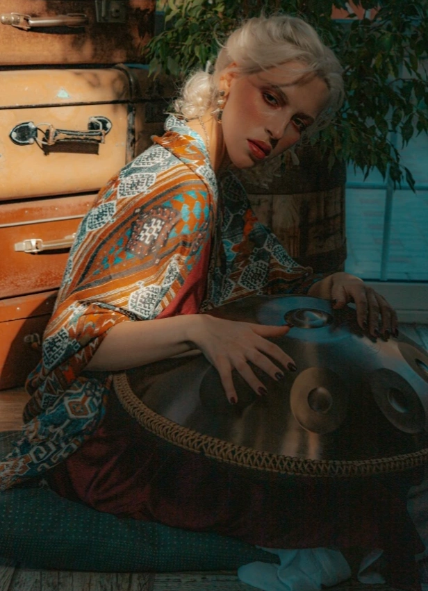 Групповое занятие по игре на ханге