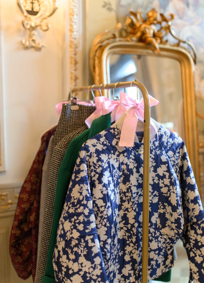 Весенний маркет «Версальский дворец»