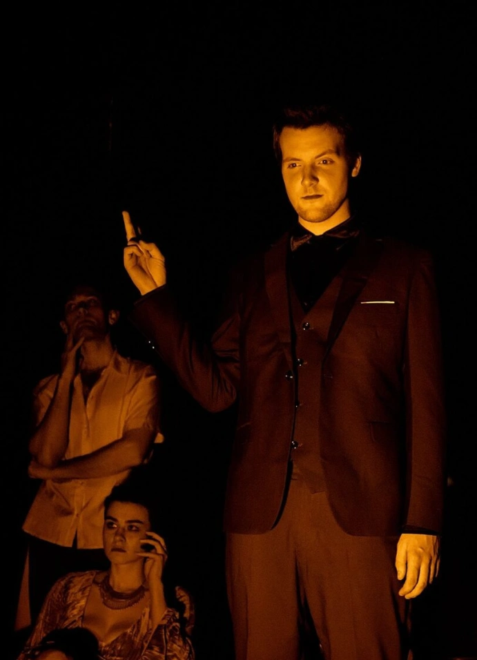 Гипнотеатр Бранко Душича