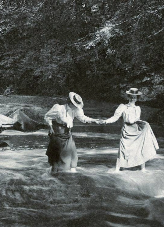 Арт-бранч: «Императорский отпуск – дачи, заграничный отдых и первые тревел-блогеры»