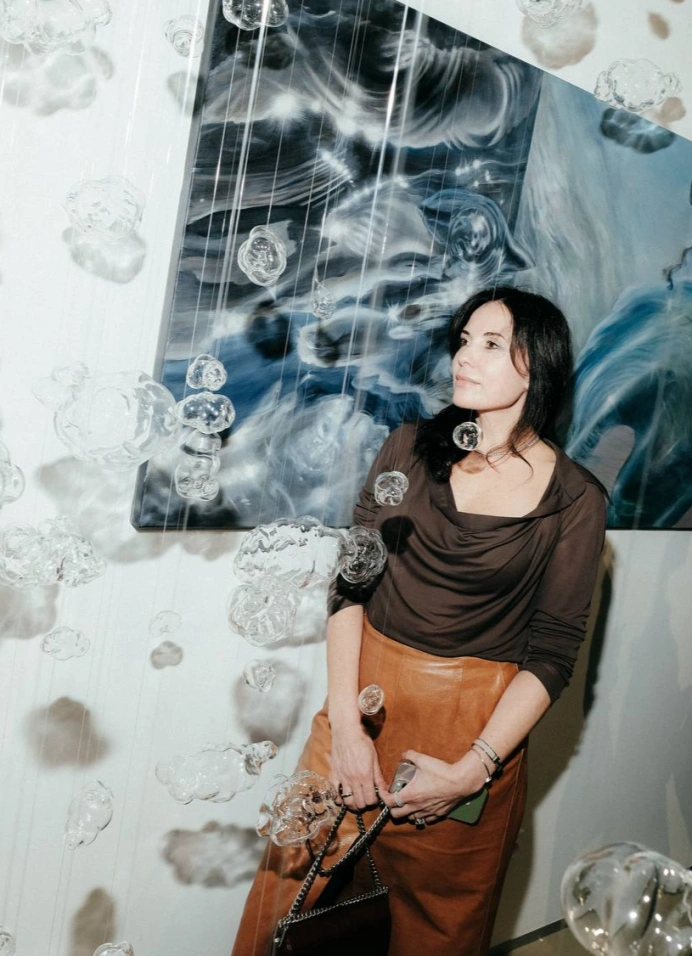 Терапевтическая выставка «Озеро надежды»