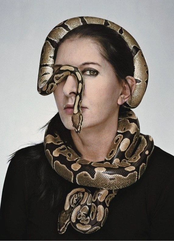 Перформансы Марины Абрамович: акт преодоления и борьбы